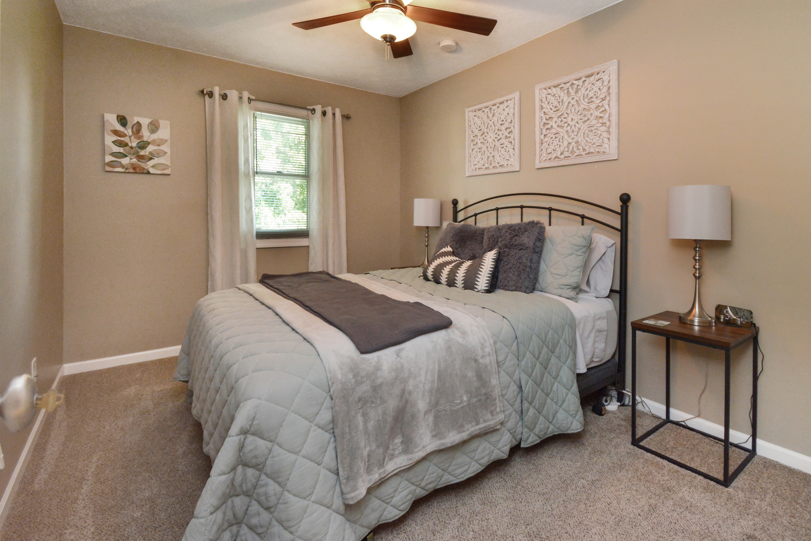 1562 Hunt Drive B Property Photo 23