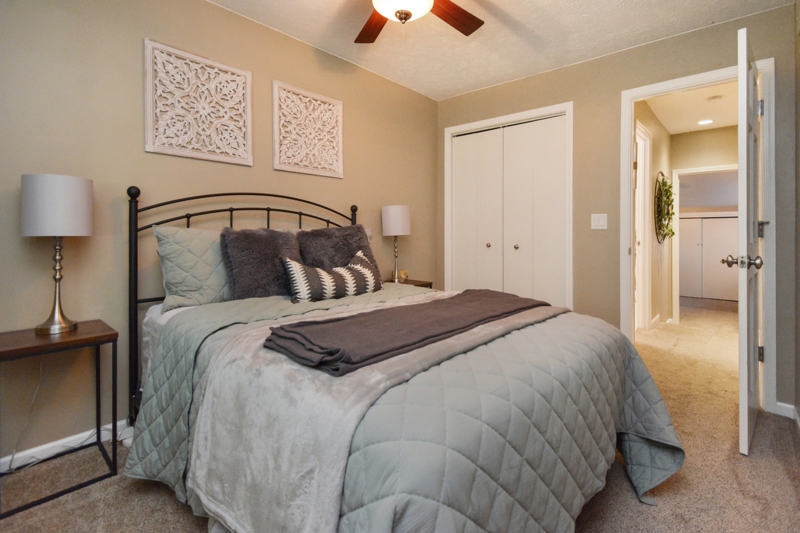 1562 Hunt Drive B Property Photo 24