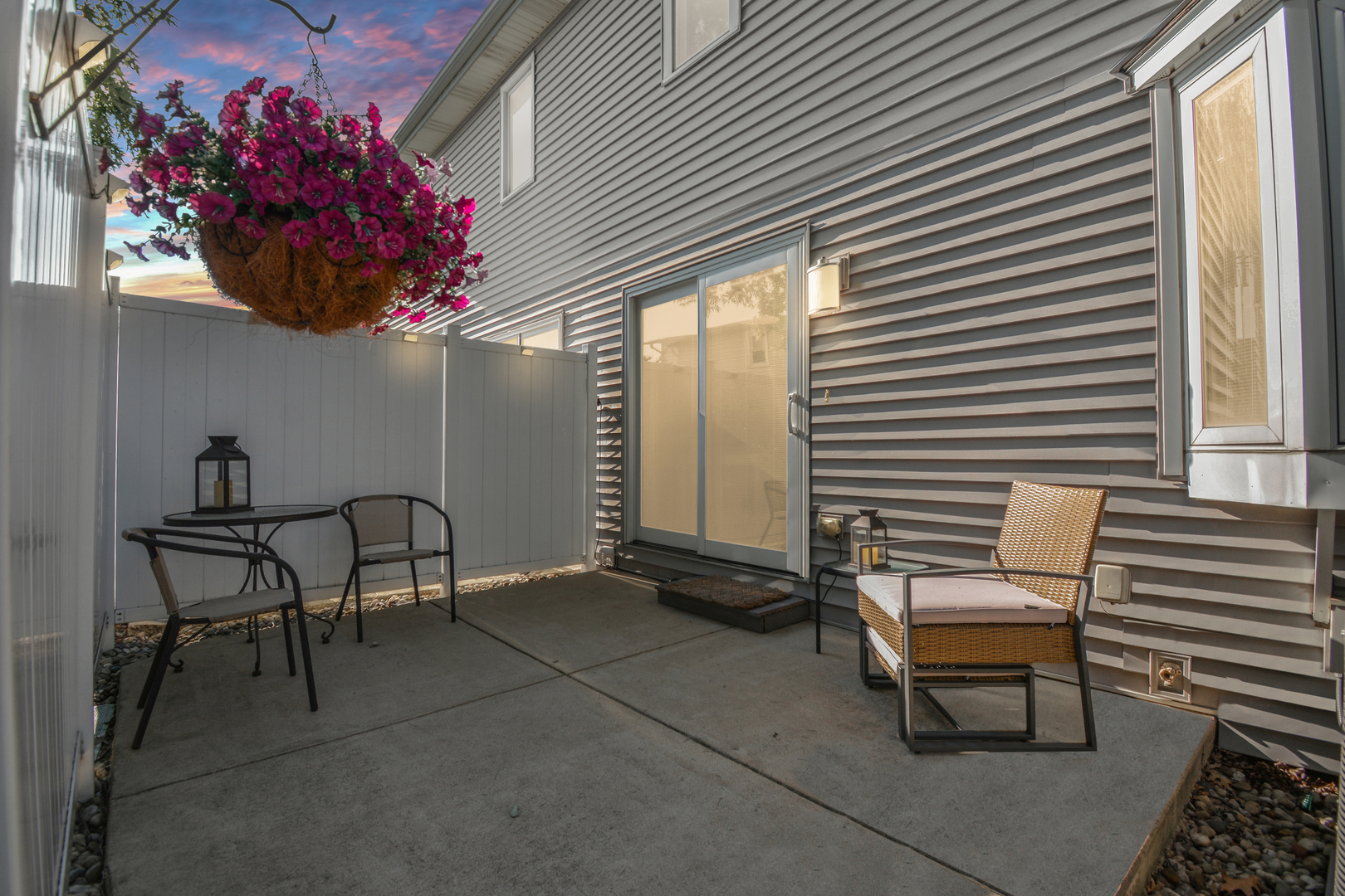 1562 Hunt Drive B Property Photo 31