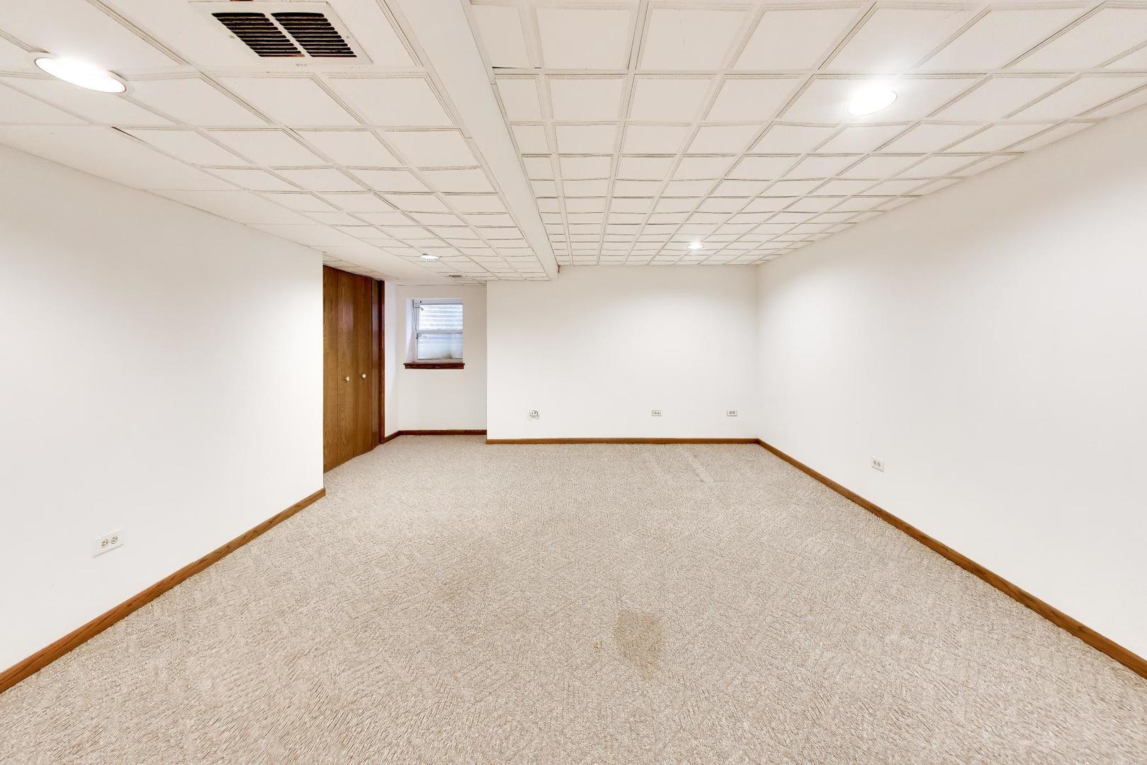15212 W 147th Street Property Photo 43