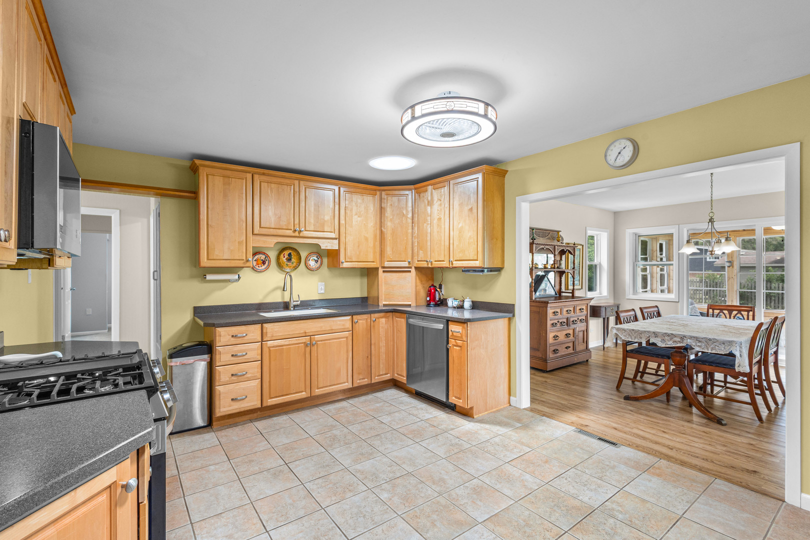 1125 Highland Road Property Photo 5