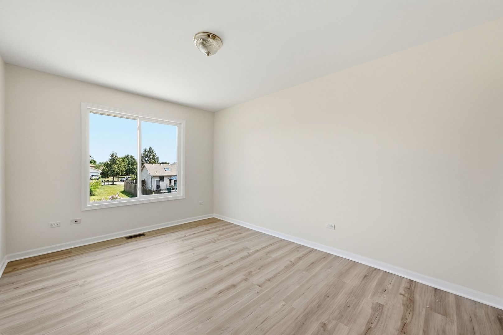1402 Enborn Drive Property Photo 11
