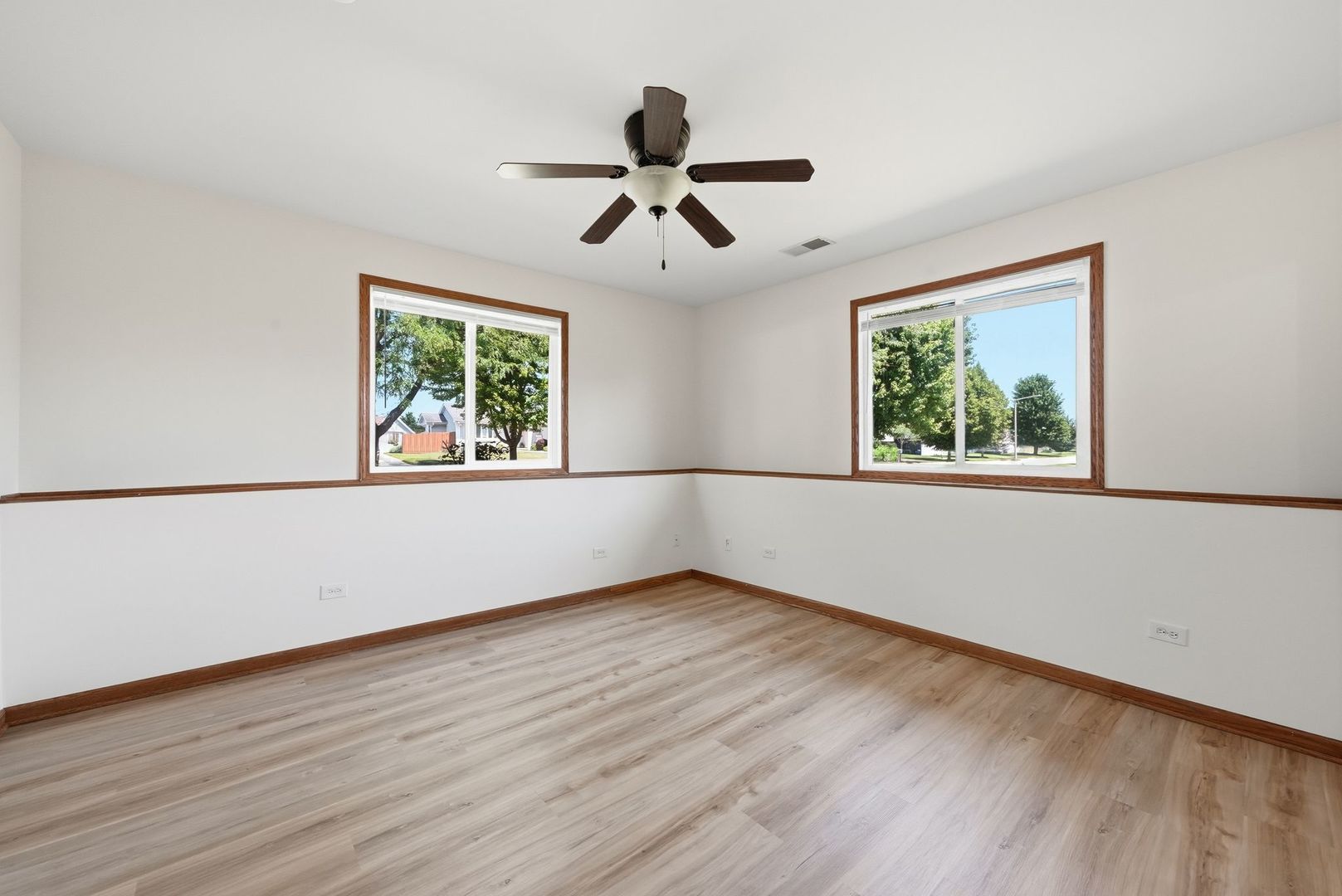 1402 Enborn Drive Property Photo 18