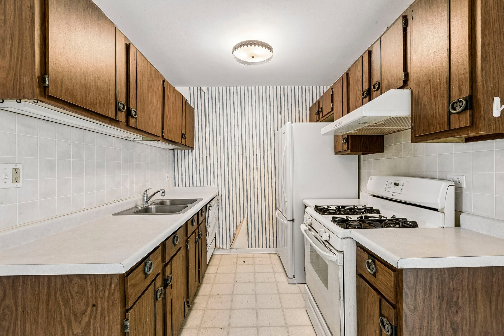 12720142 Property Photo 8
