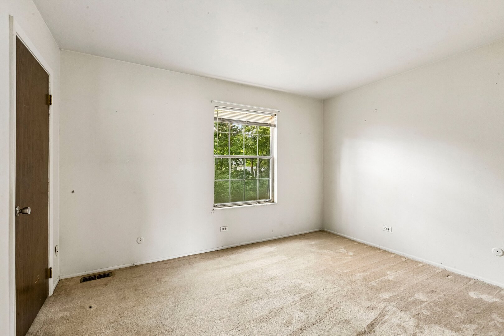 12720142 Property Photo 12