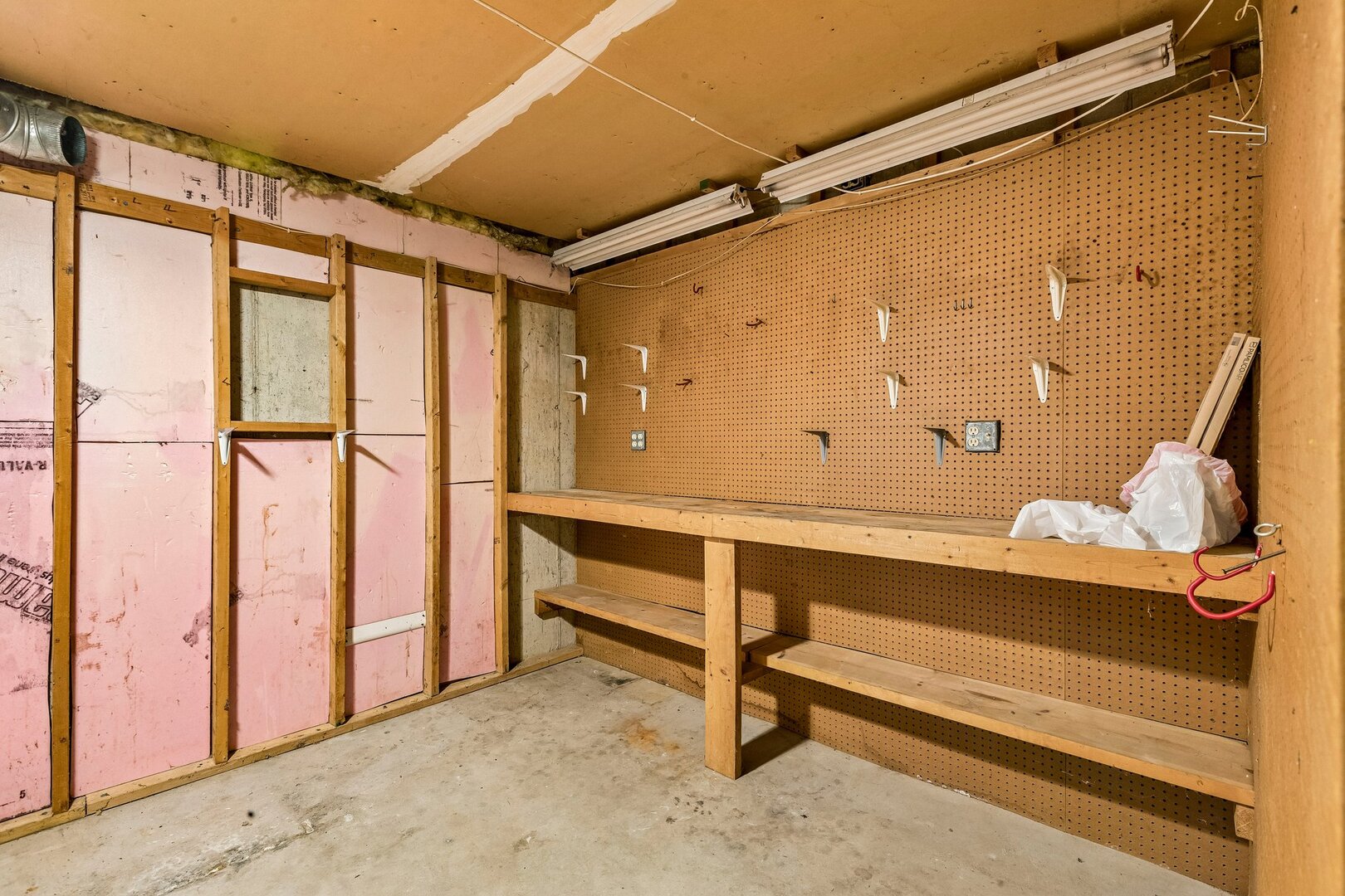 12720142 Property Photo 22