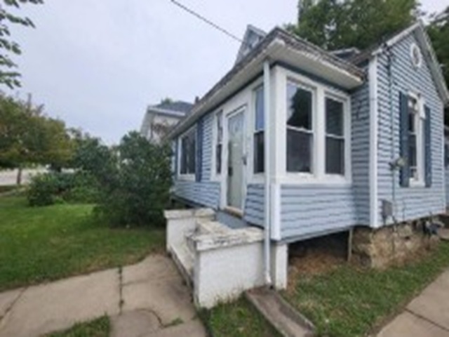 912 N Central Avenue Property Photo 3