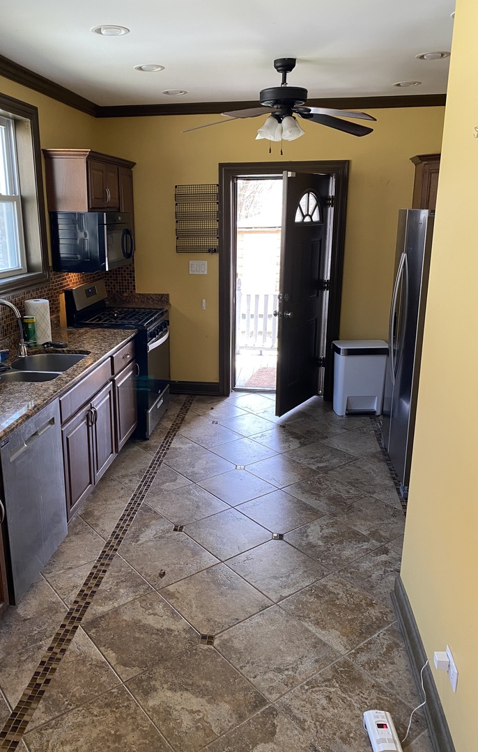 1225 E 71st Place Property Photo 15