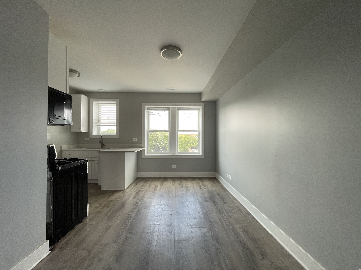 722 N Austin Boulevard 3e Property Photo 2