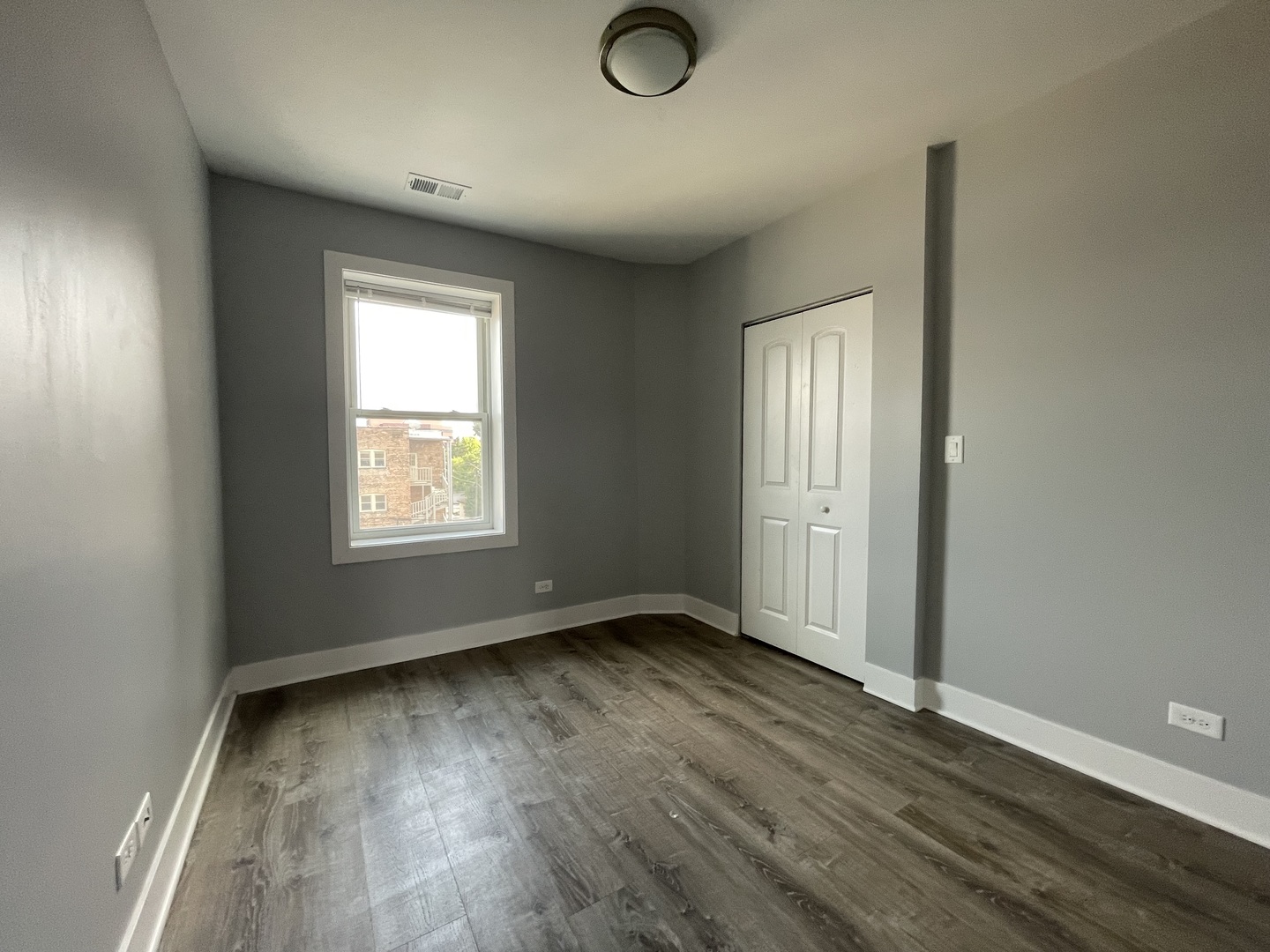 722 N Austin Boulevard 3e Property Photo 7