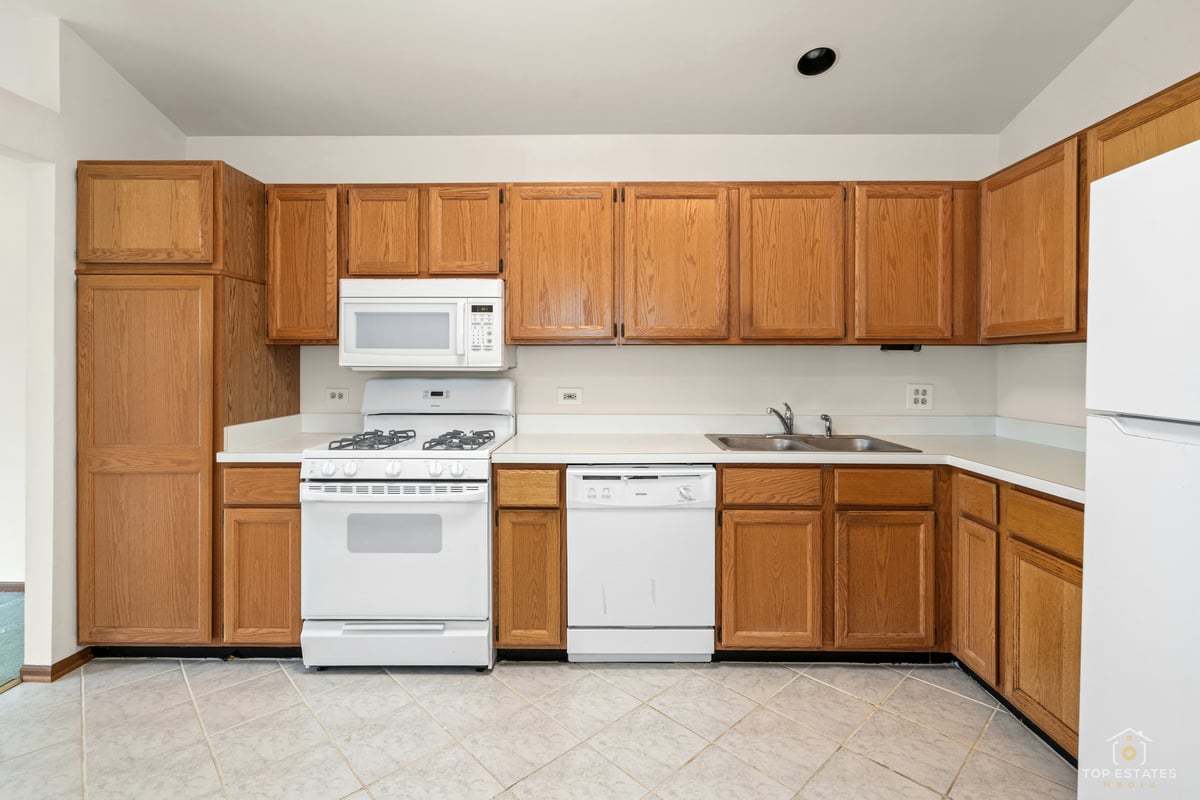 1115 Hunt Wyck Court 1115 Property Photo 12