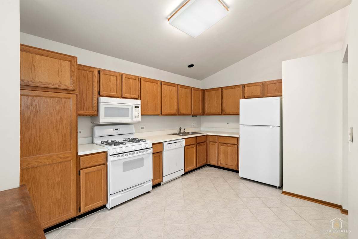 1115 Hunt Wyck Court 1115 Property Photo 14