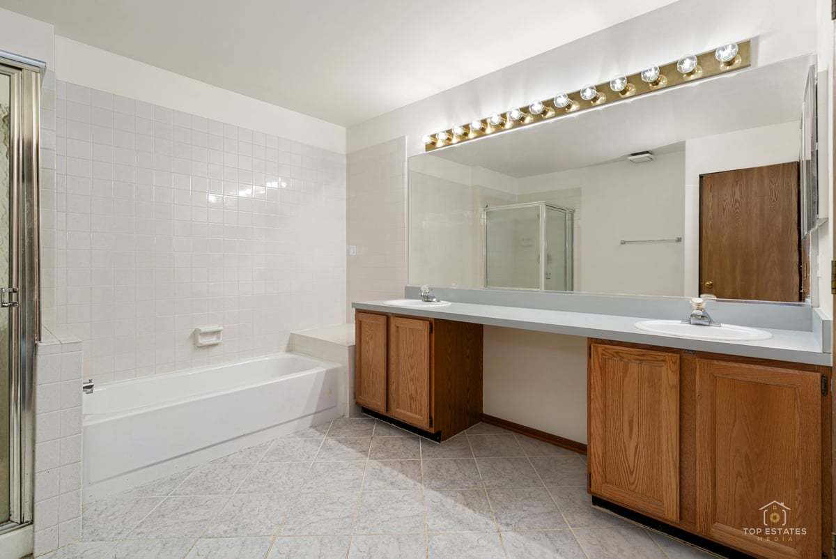 1115 Hunt Wyck Court 1115 Property Photo 18