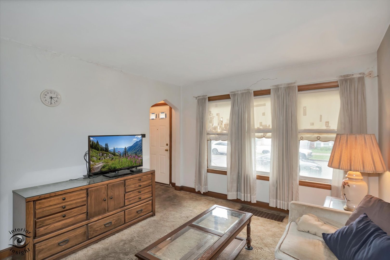 4534 S Karlov Avenue Property Photo 6
