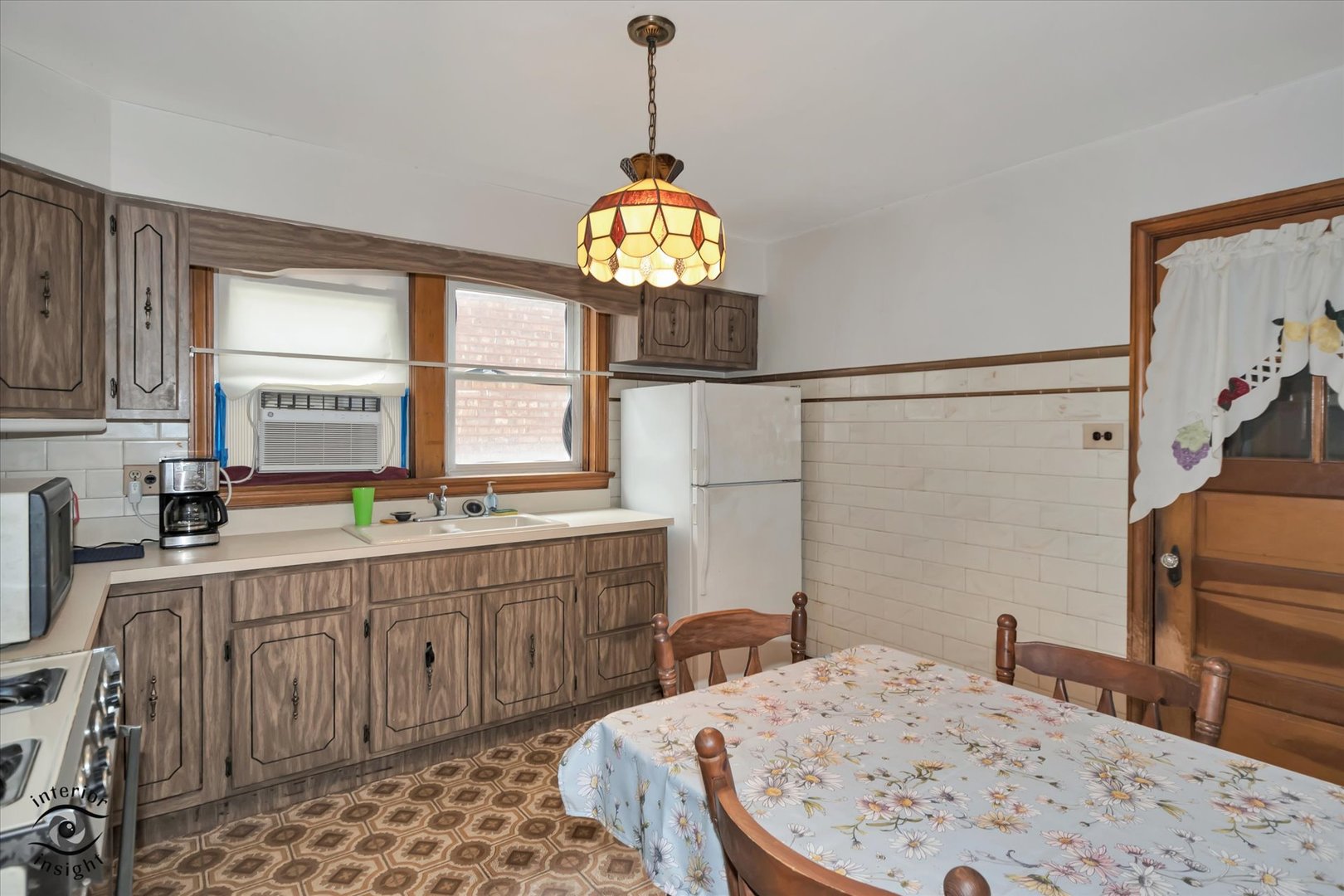 4534 S Karlov Avenue Property Photo 10
