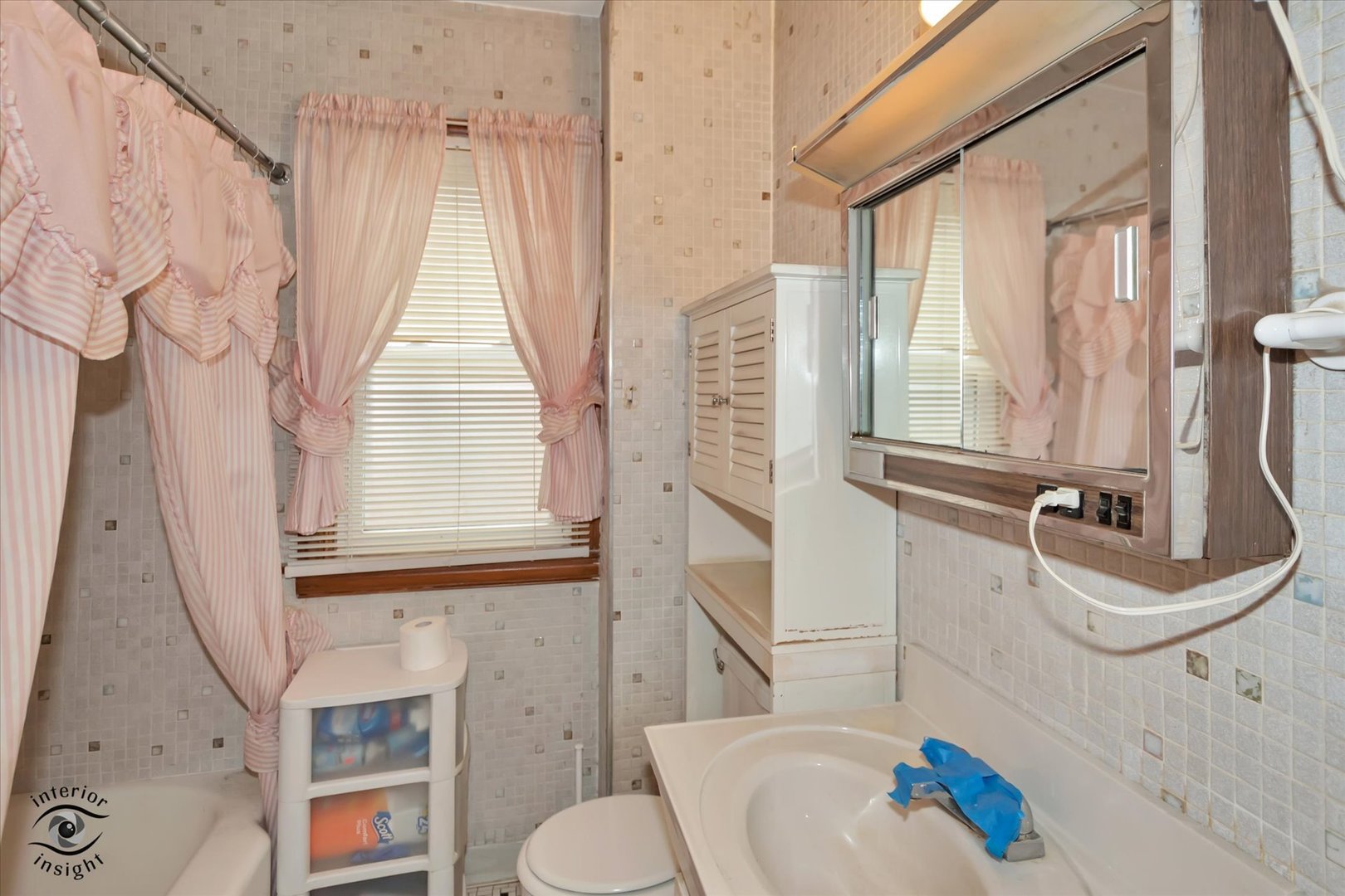4534 S Karlov Avenue Property Photo 17