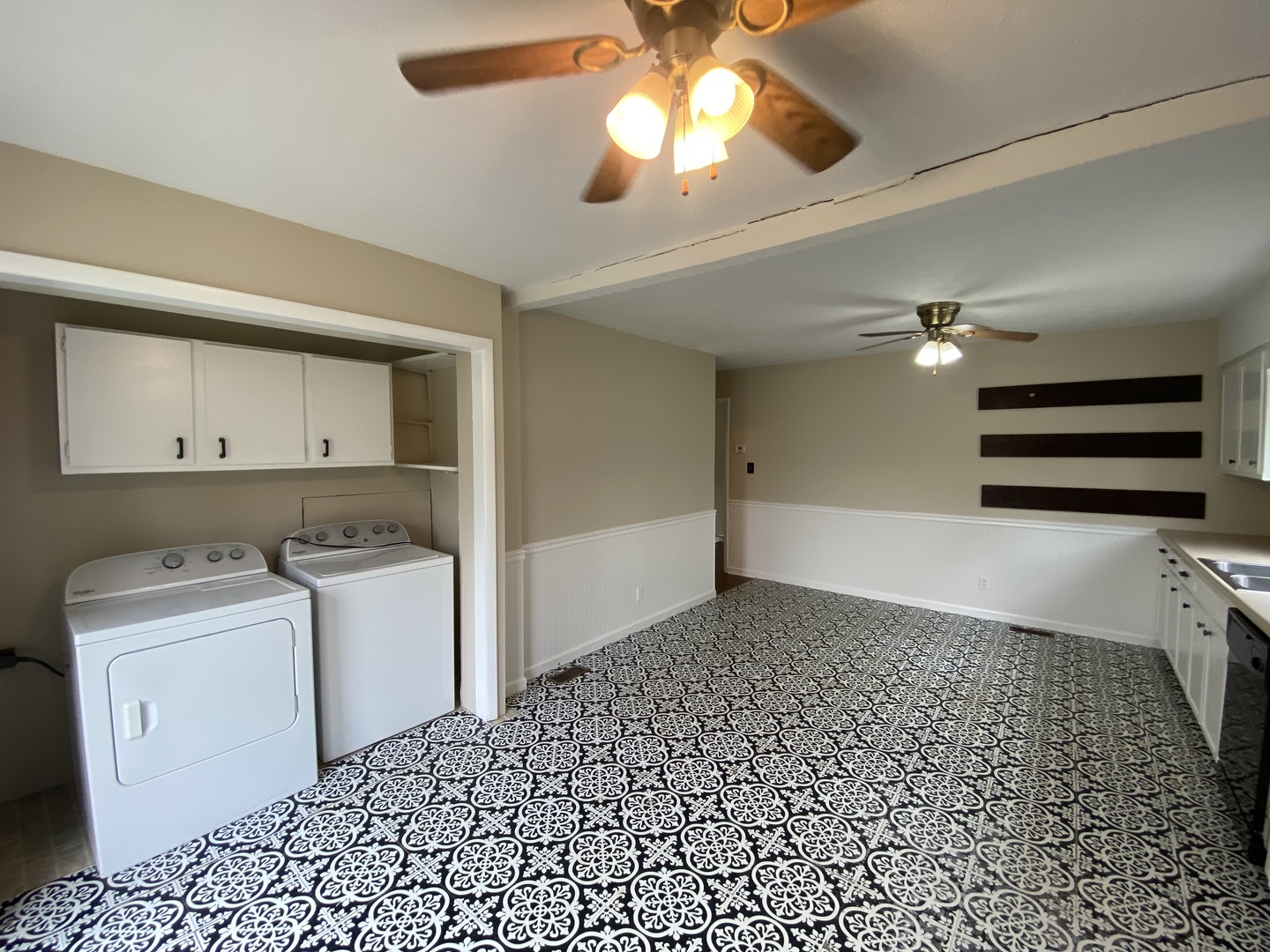 320 S Hubbard Avenue Property Photo 7