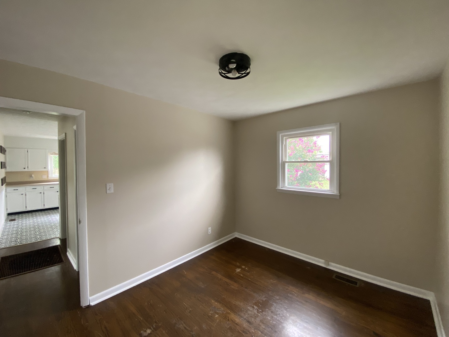 320 S Hubbard Avenue Property Photo 13
