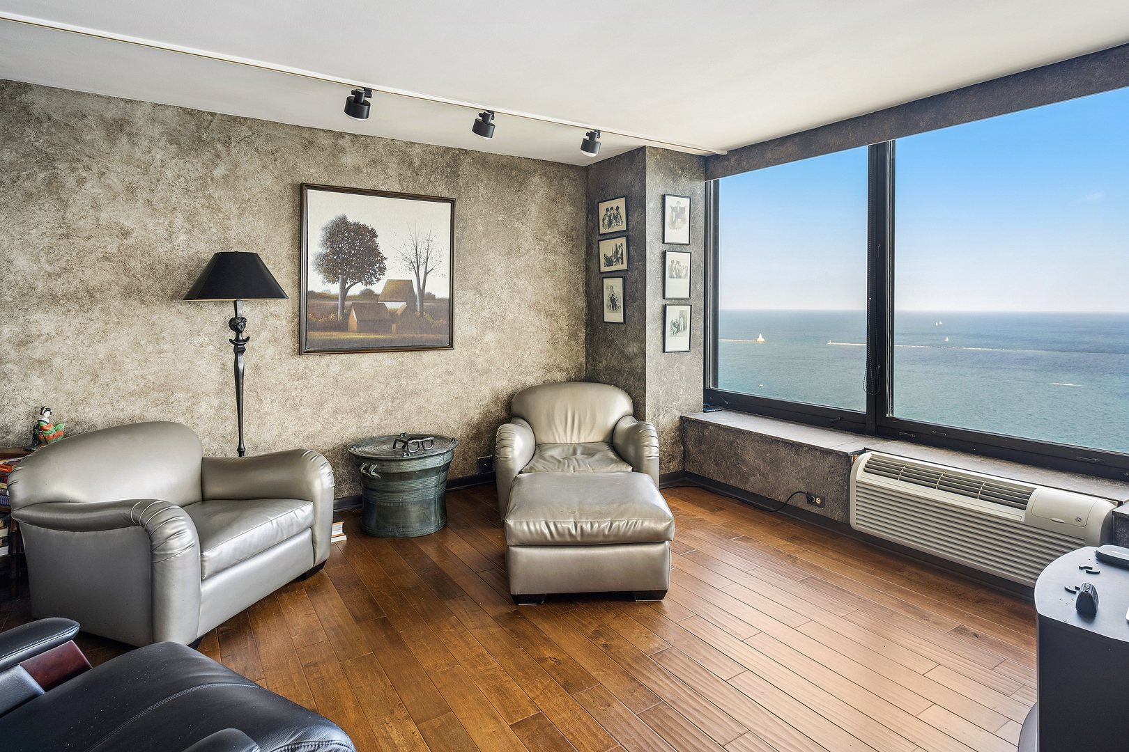12720197 Property Photo 13