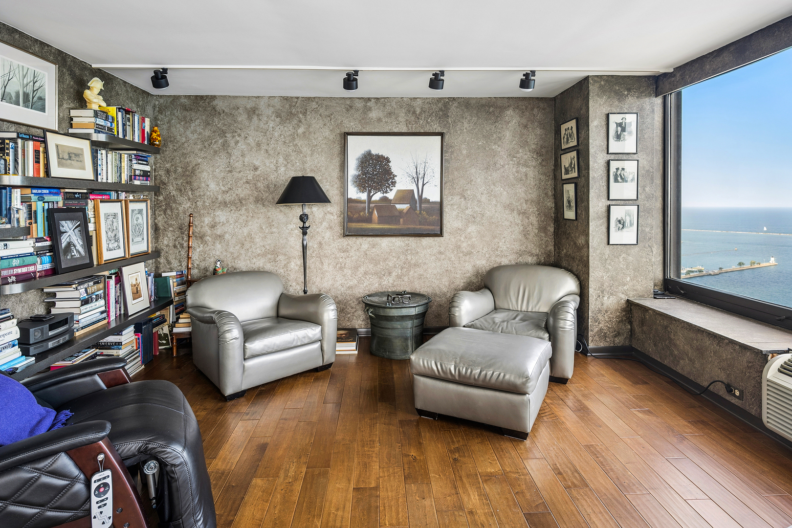 12720197 Property Photo 14