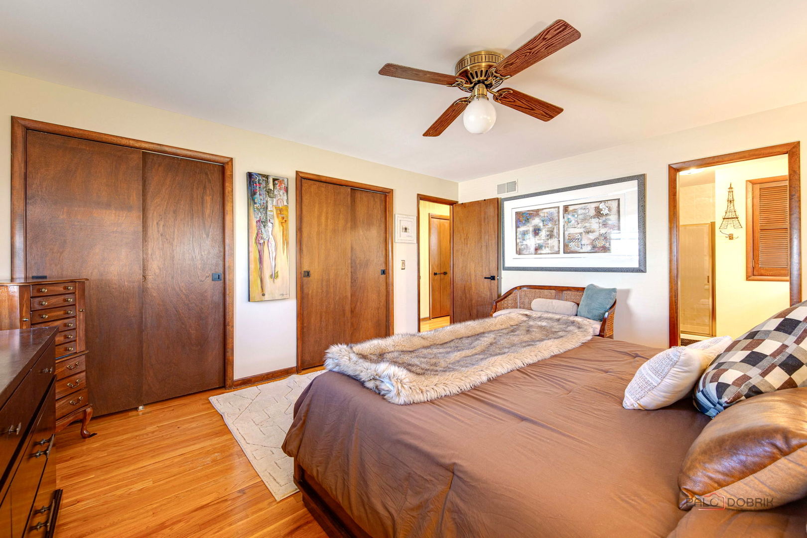 2042 S Goebbert Road Property Photo 25