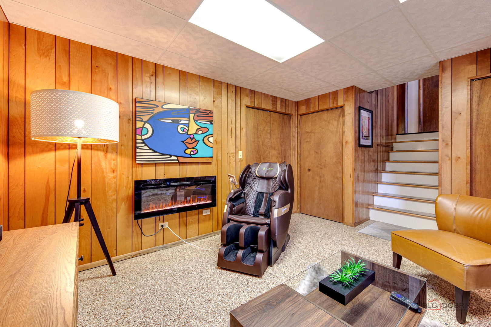 2042 S Goebbert Road Property Photo 31