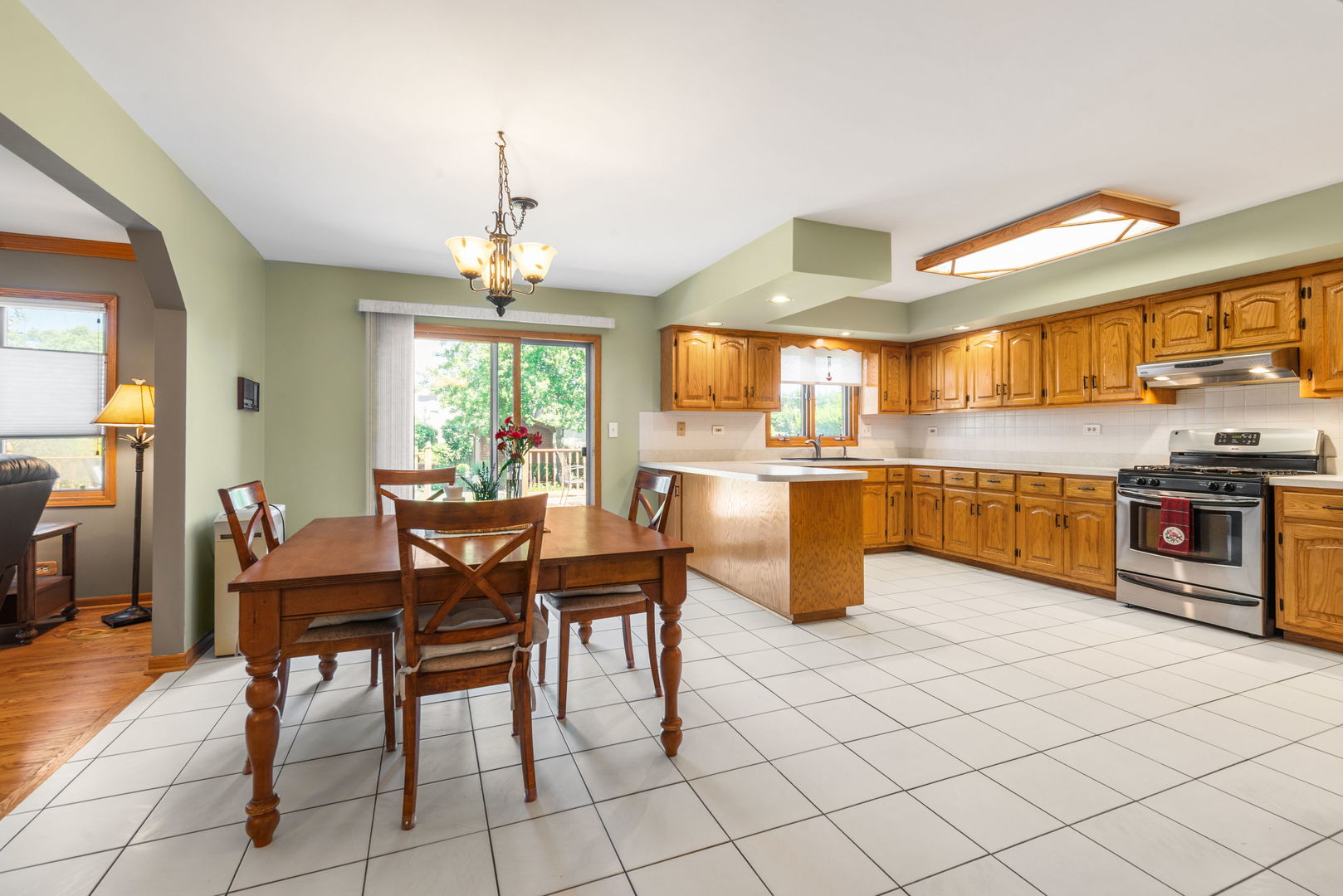 8634 W Park Lane Property Photo 6