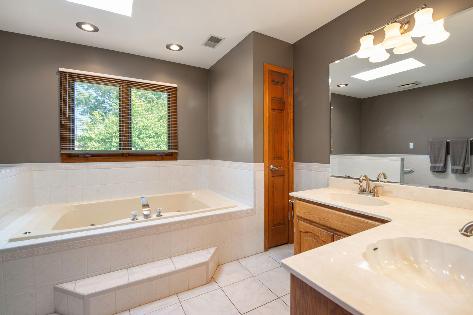 8634 W Park Lane Property Photo 14