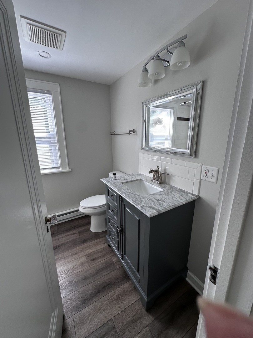 719 Taylor Street Upper Property Photo 15