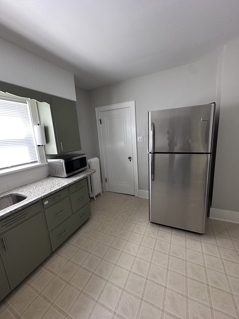 719 Taylor Street Upper Property Photo 17