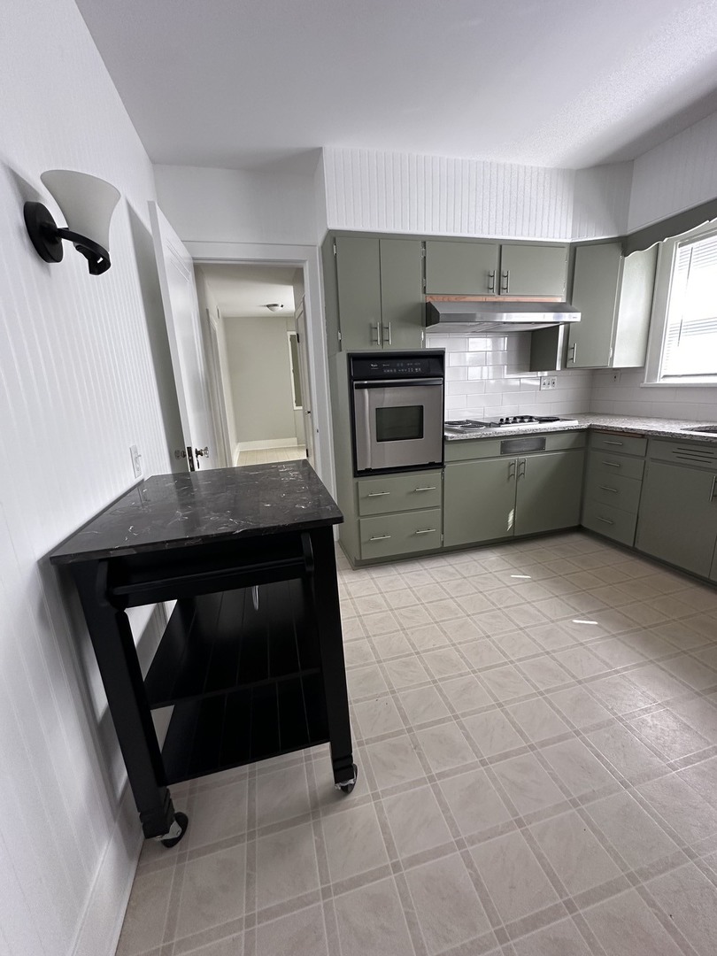719 Taylor Street Upper Property Photo 19