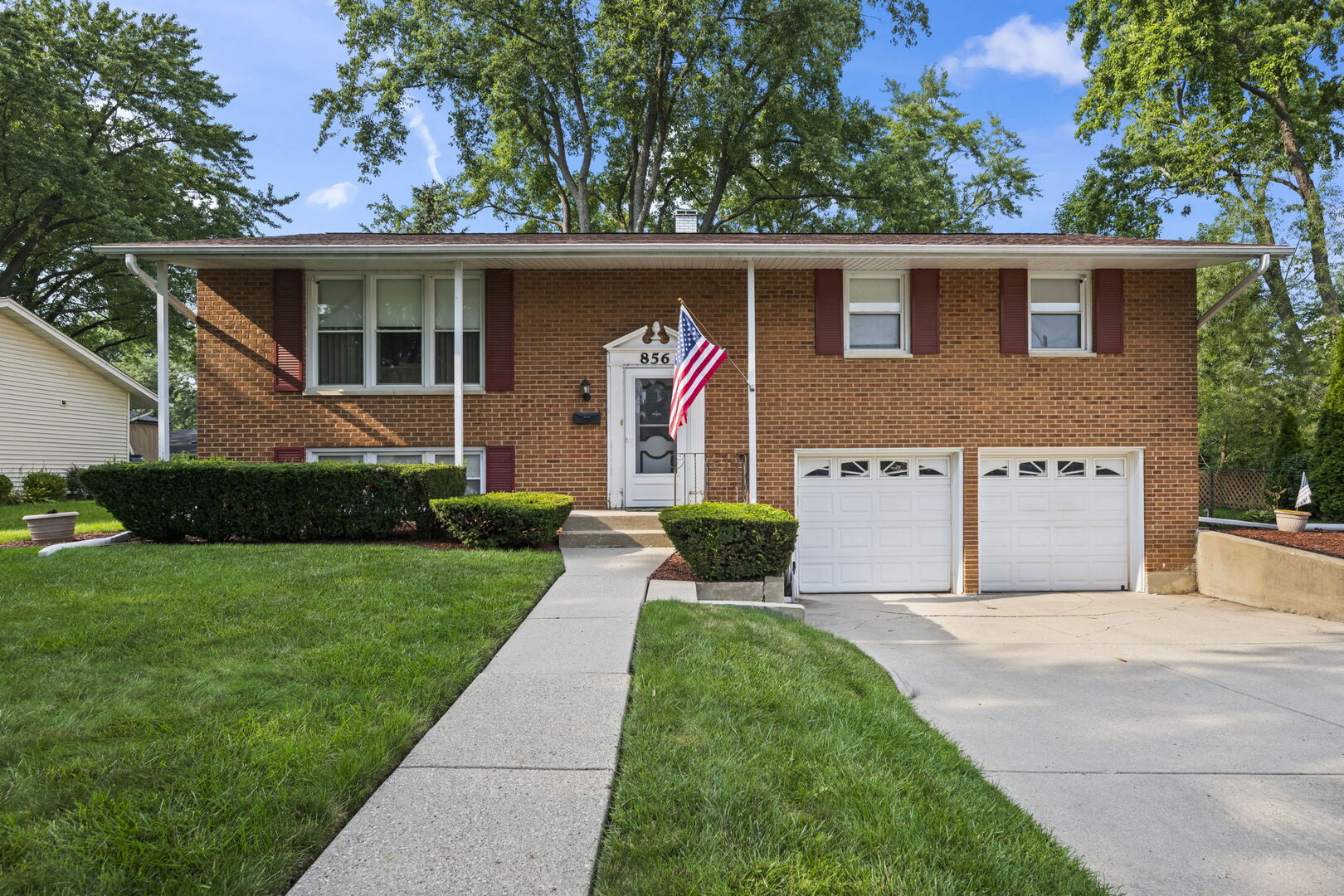 856 E Sayles Drive Property Photo 1
