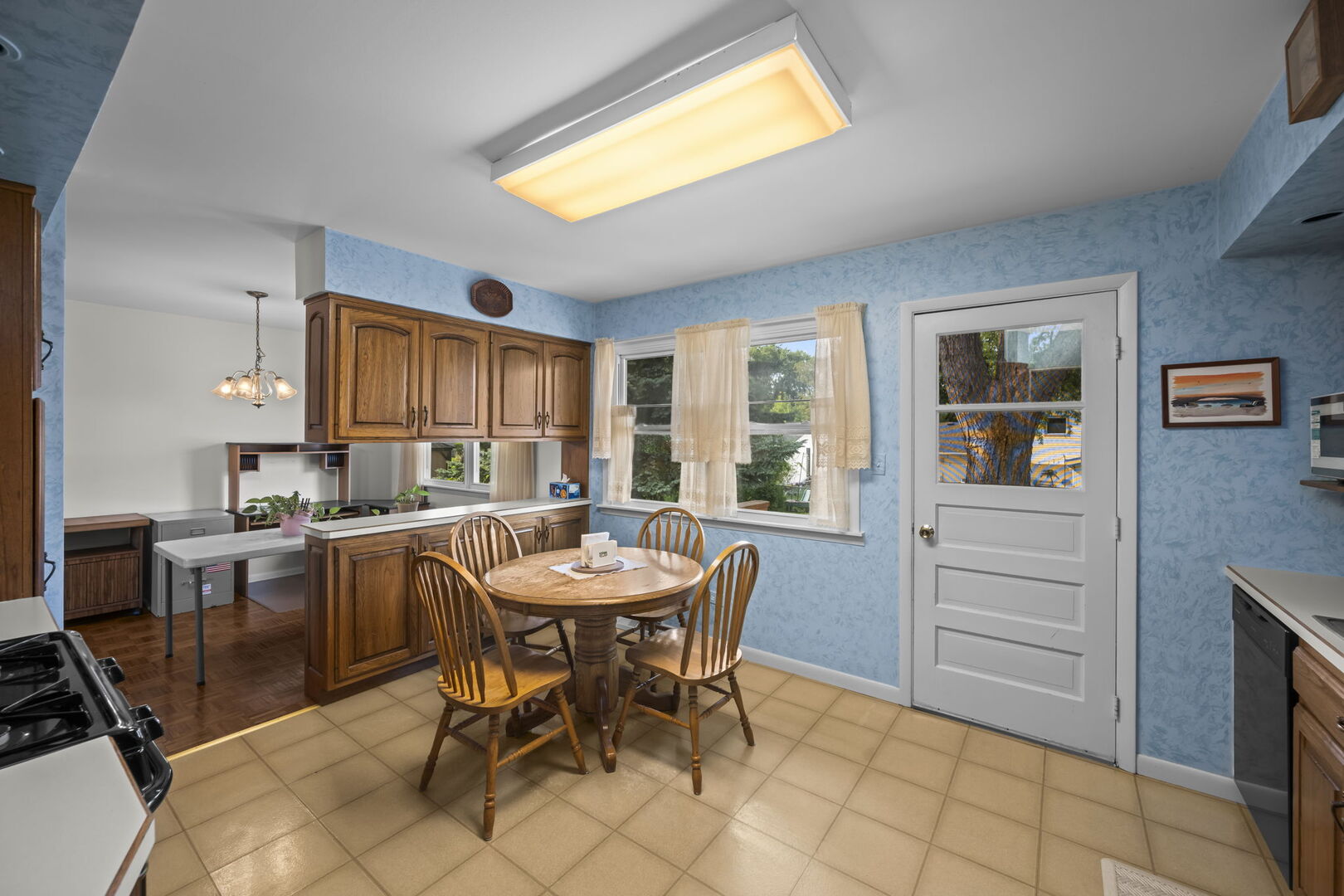 856 E Sayles Drive Property Photo 8