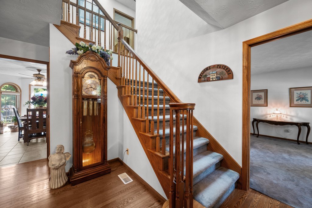 1017 W 57th Street Property Photo 5
