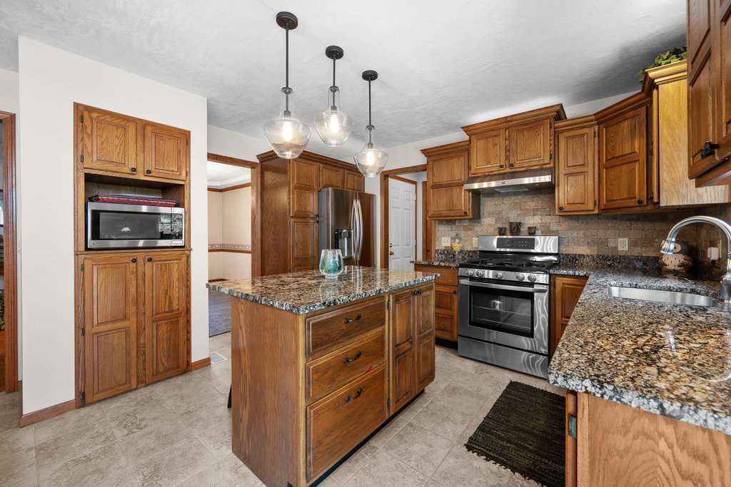 1017 W 57th Street Property Photo 8