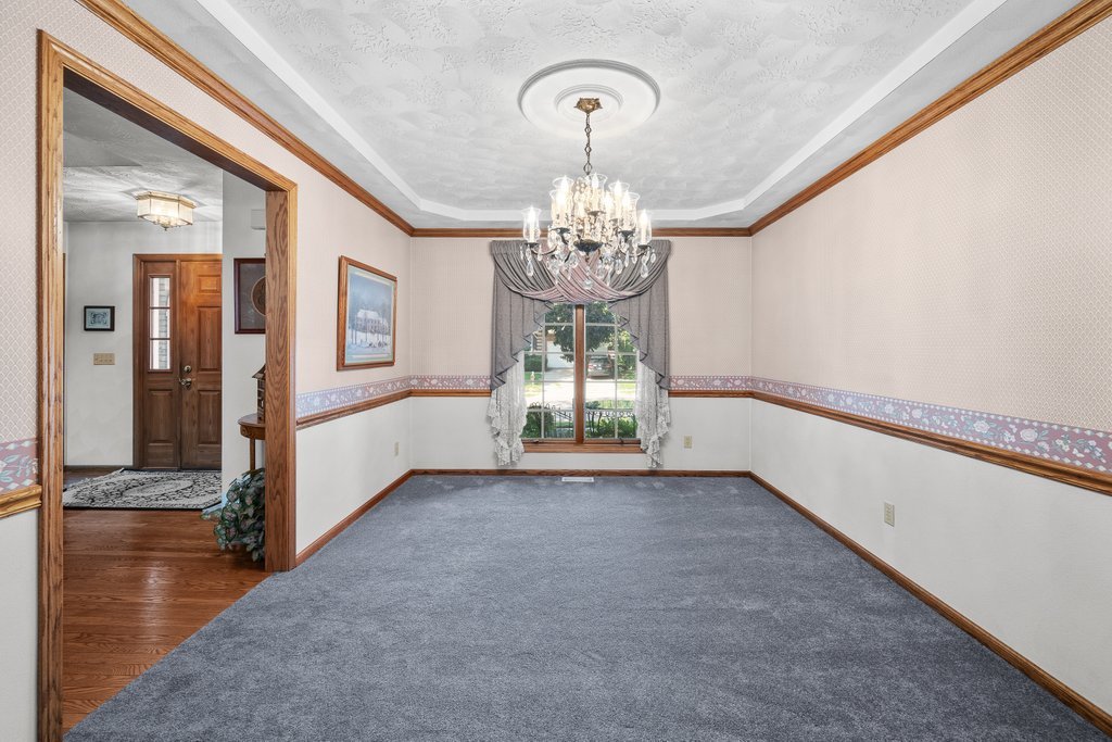 1017 W 57th Street Property Photo 23