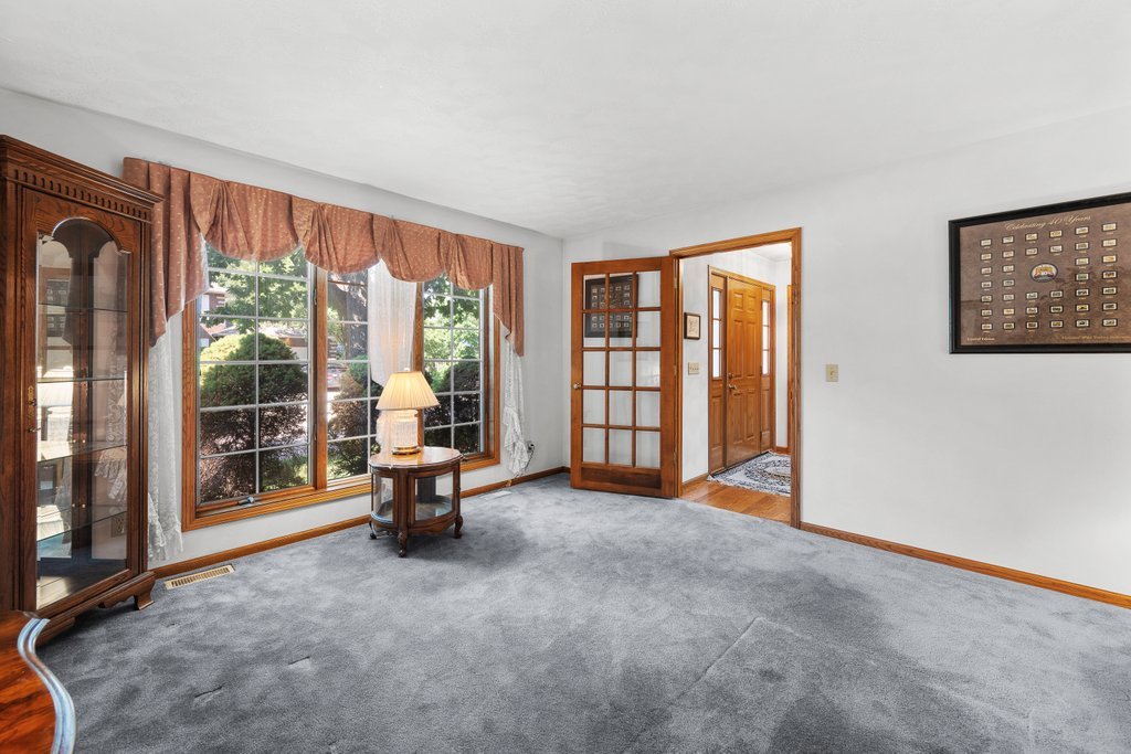 1017 W 57th Street Property Photo 27