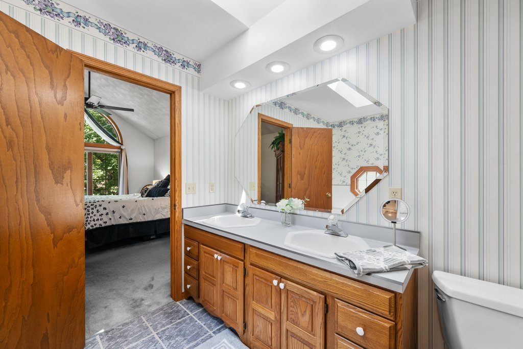 1017 W 57th Street Property Photo 36