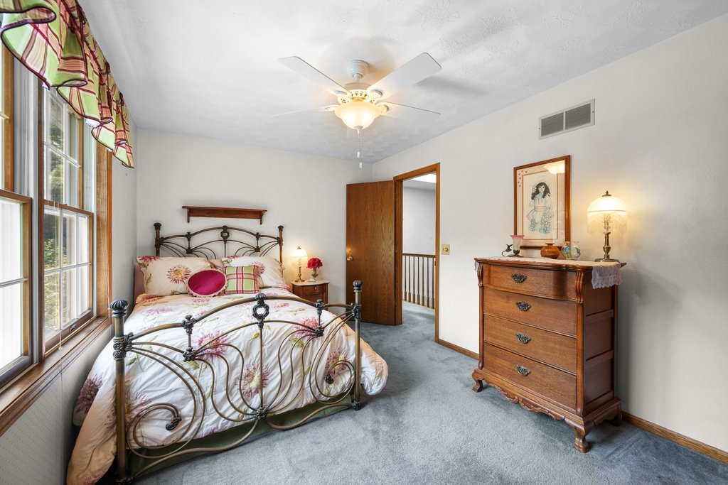 1017 W 57th Street Property Photo 40