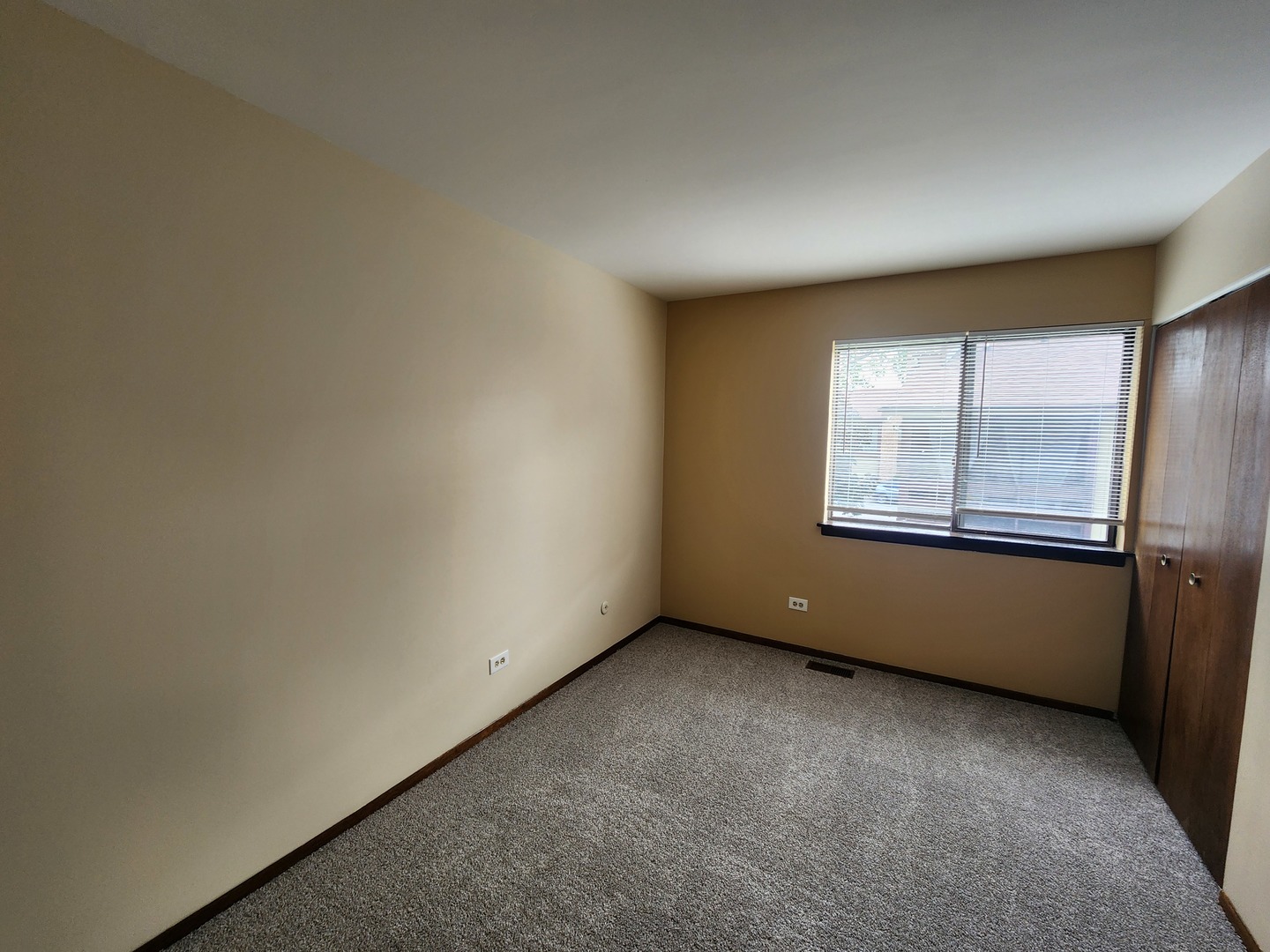 1 Stony Creek Drive 1b Property Photo 12