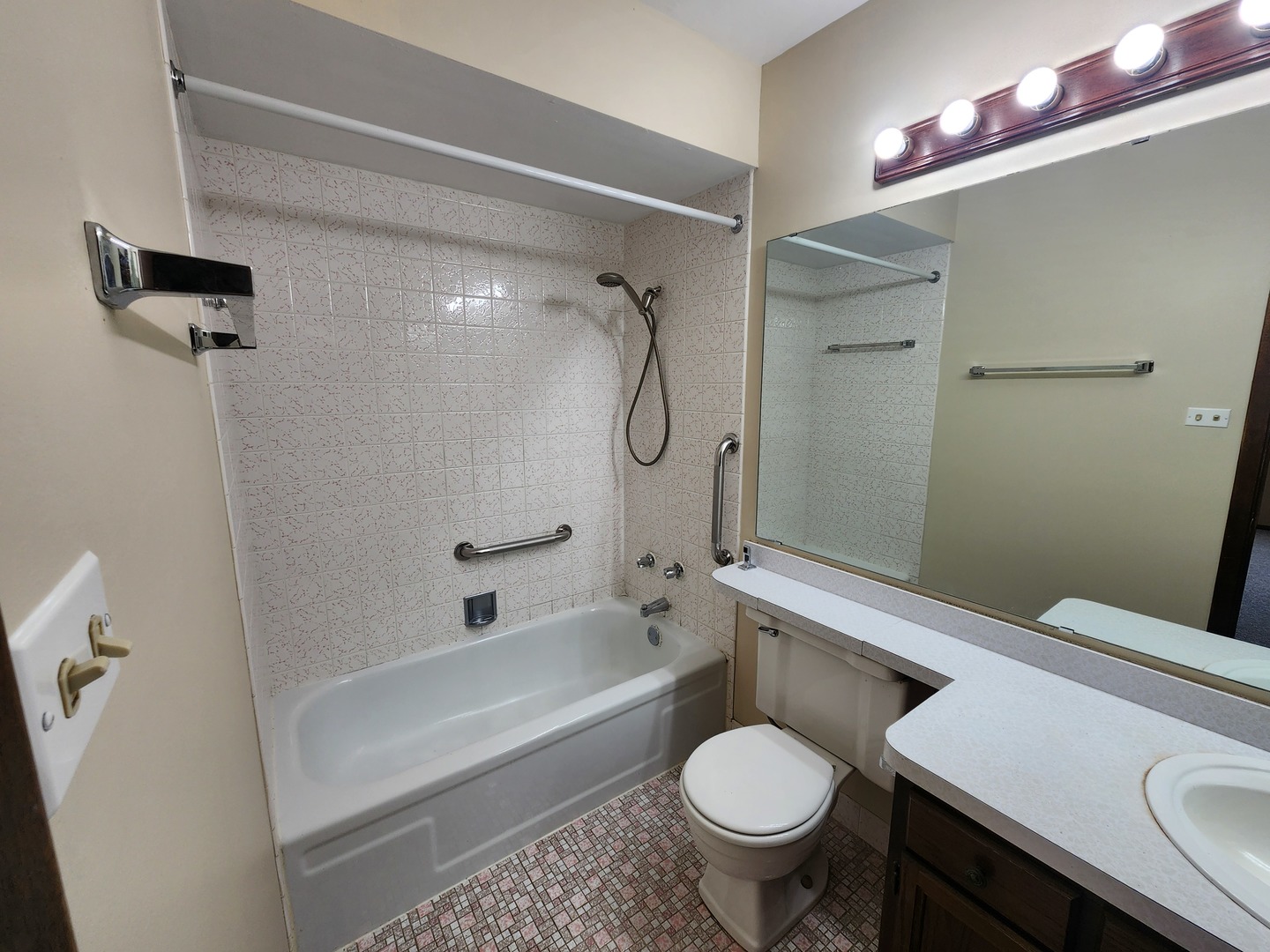 1 Stony Creek Drive 1b Property Photo 14