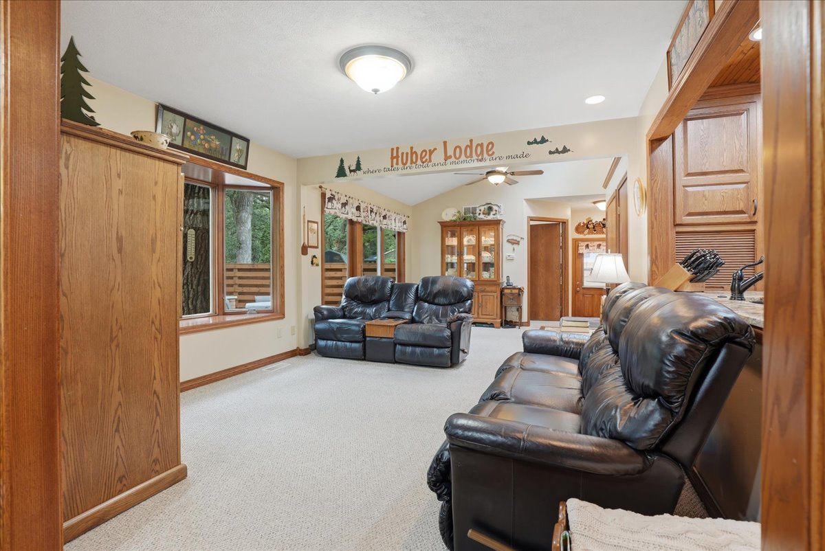 26 Timber Ridge Drive Property Photo 15