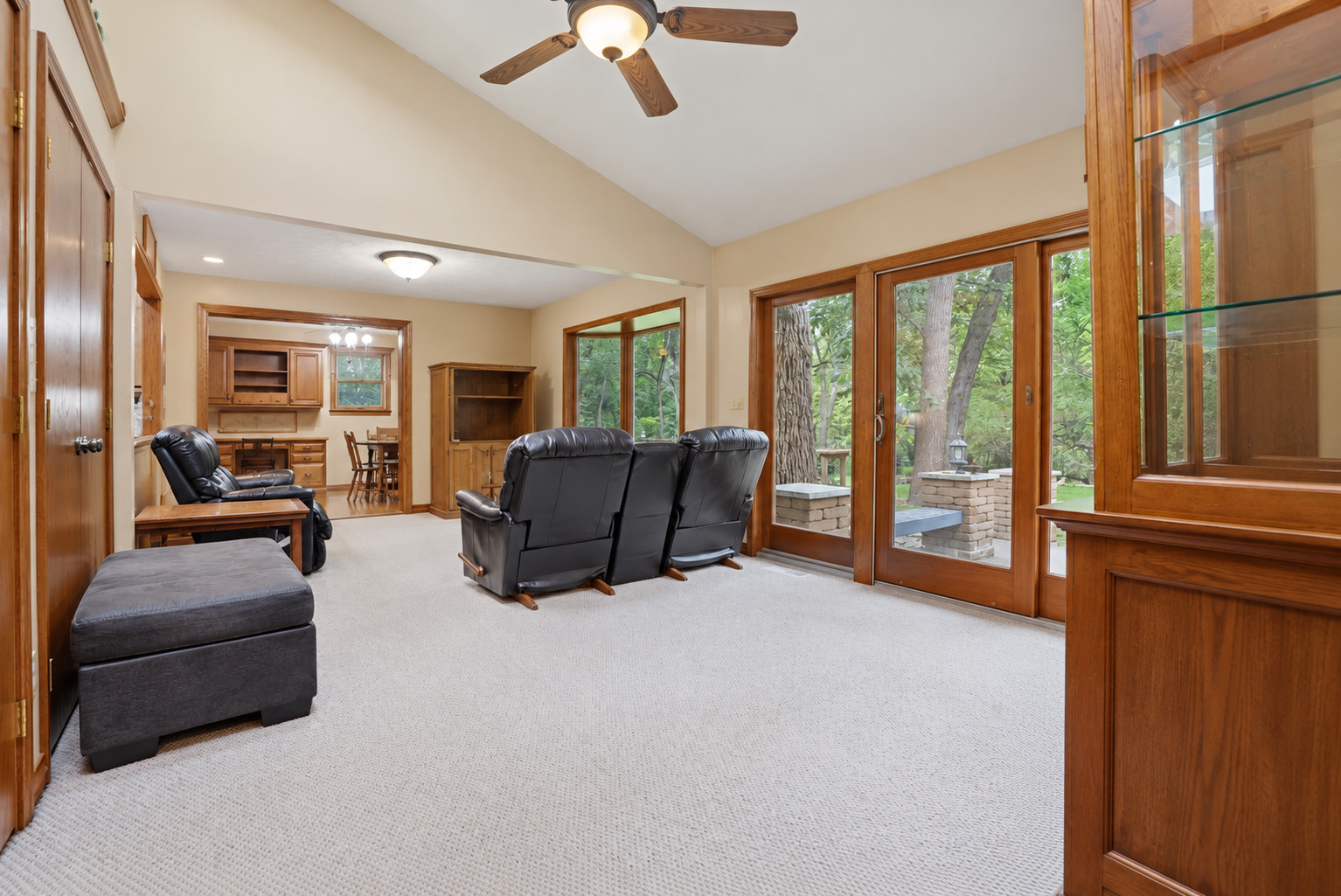 26 Timber Ridge Drive Property Photo 15