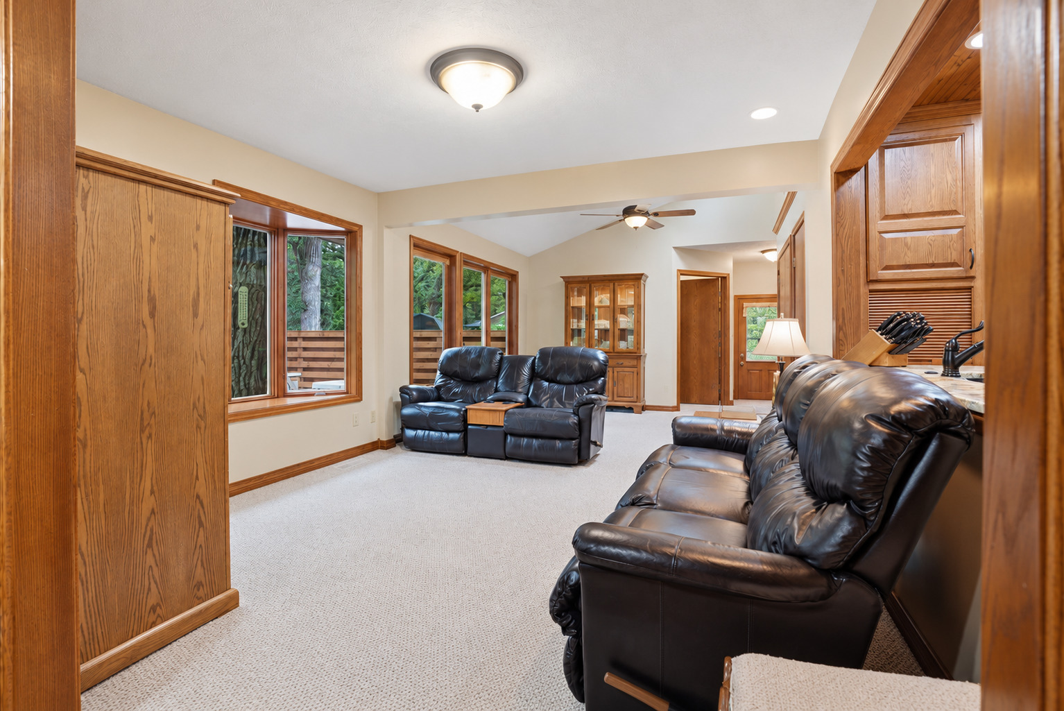 26 Timber Ridge Drive Property Photo 16