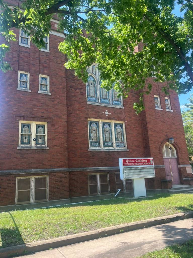7800 S Loomis Boulevard Property Photo 3