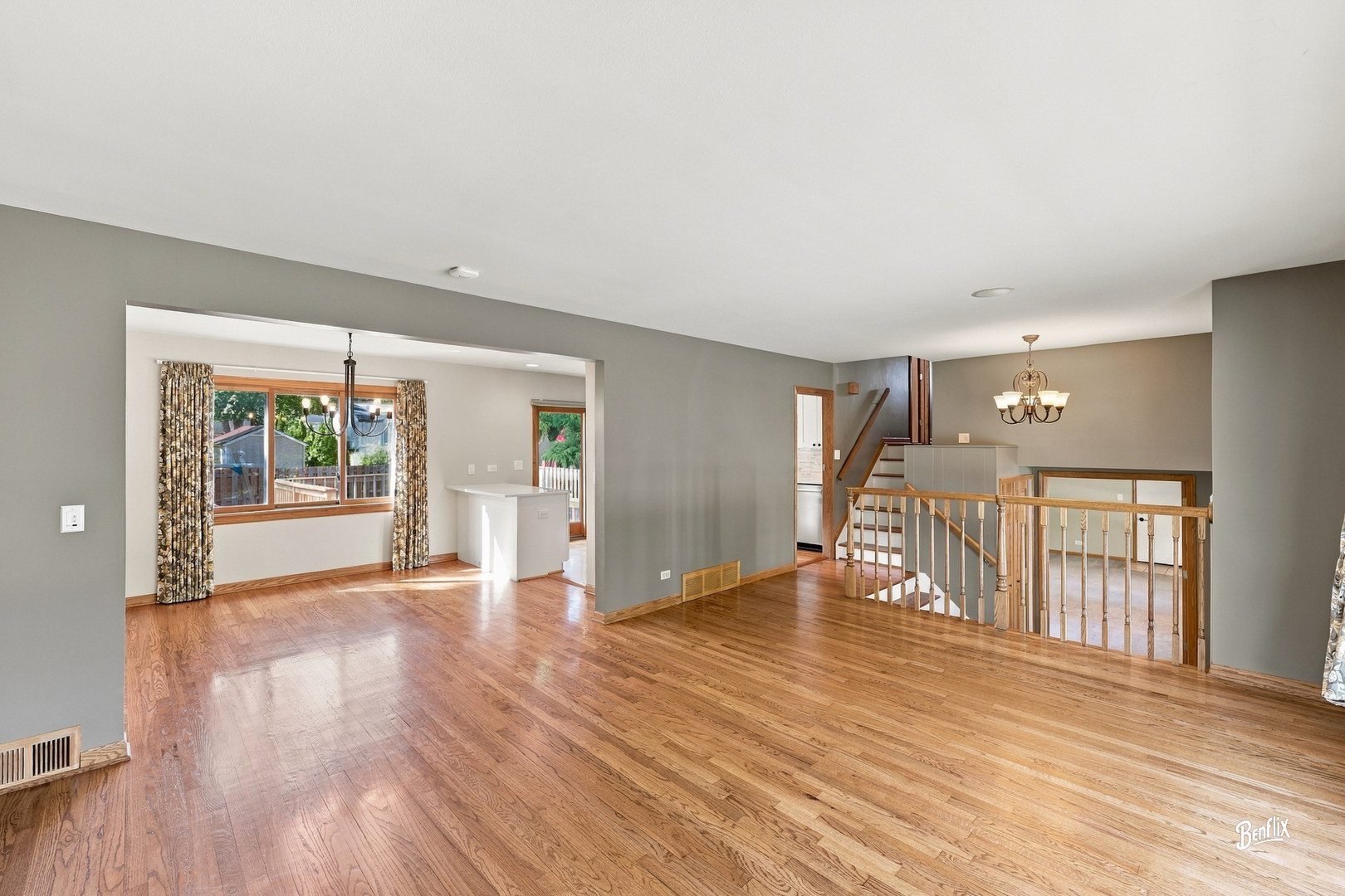 1341 E Virginia Drive Property Photo 7