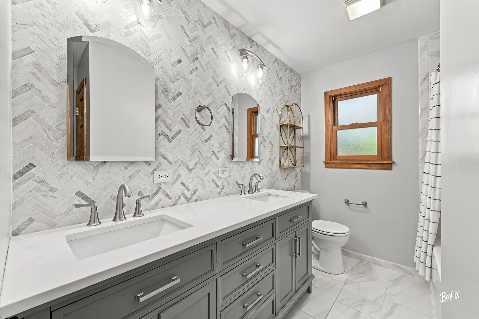 1341 E Virginia Drive Property Photo 10