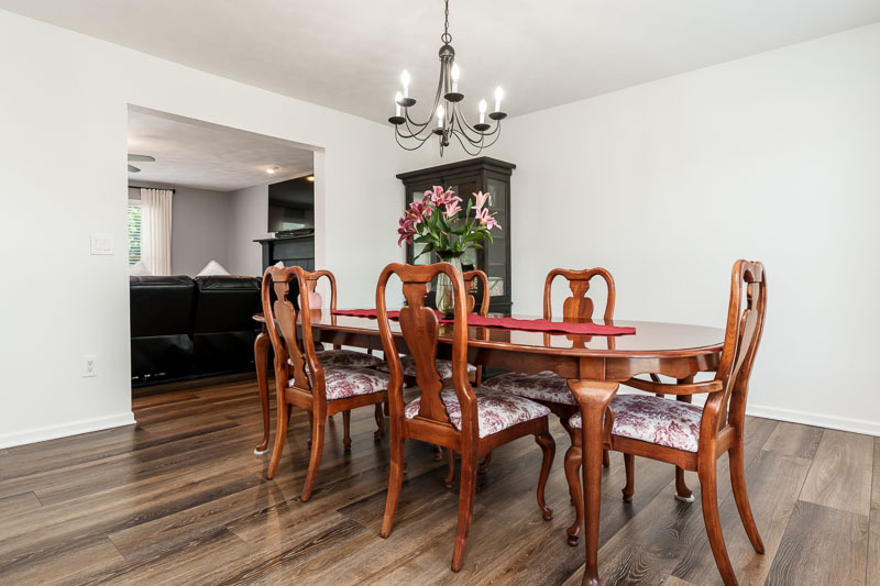 1142 University Parkway Property Photo 6