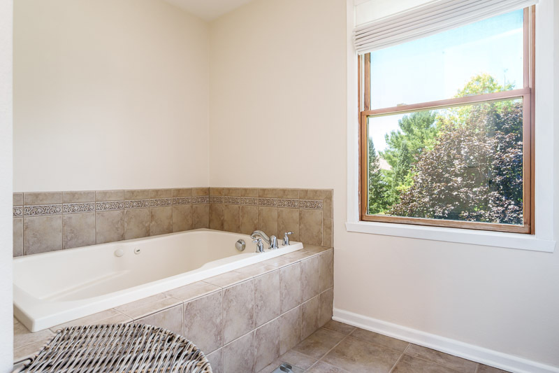 1142 University Parkway Property Photo 21