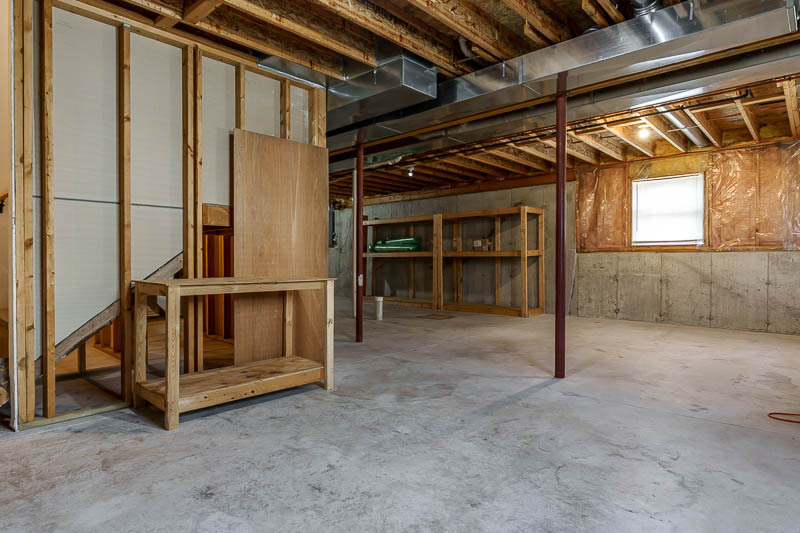 1142 University Parkway Property Photo 31